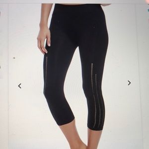 Fabletics Seamless Capri Pants